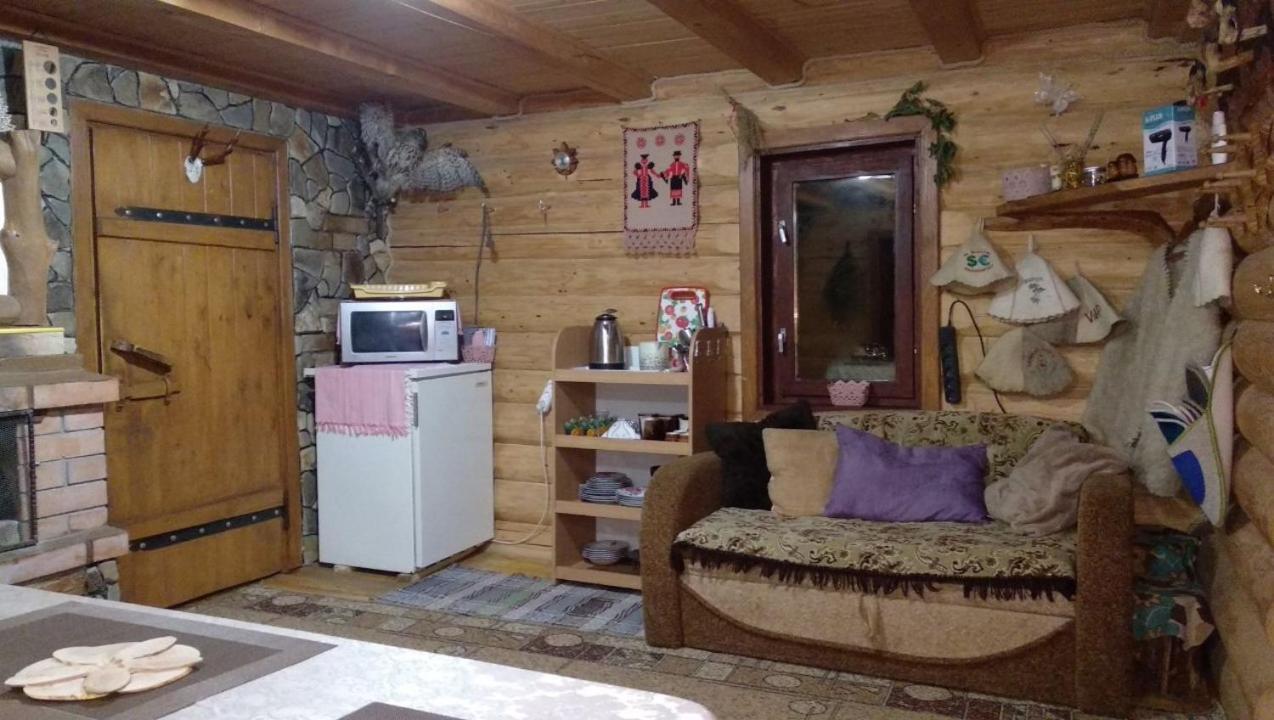У Медовому Раю Villa Rostoka  Luaran gambar